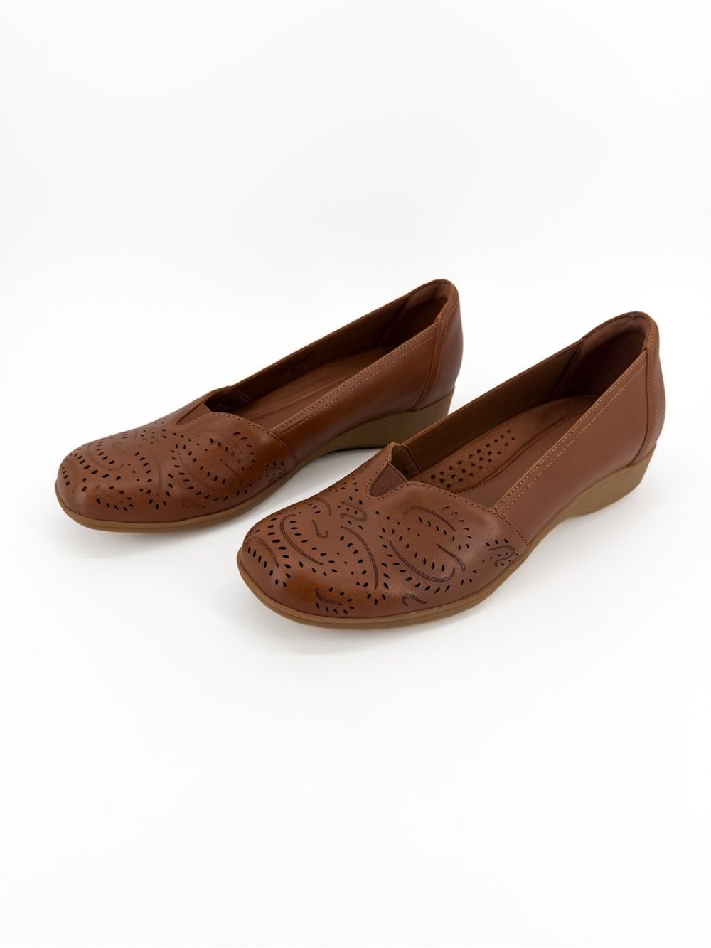 Cobb Hill Rozie Leather Slip On Ballet Flats Laser Cut Brown 9.5 Narrow NEW
